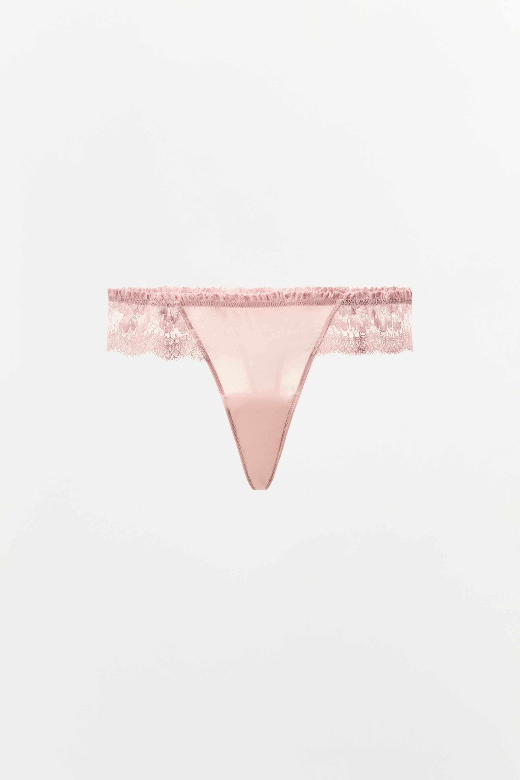TANGA AVEC DENTELLE